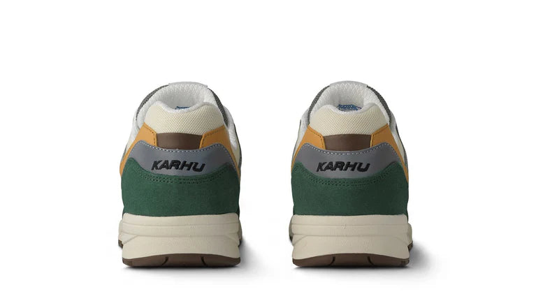 KARHU Legacy 96 x MÖLKKY Corona d'alloro Tortora caldo