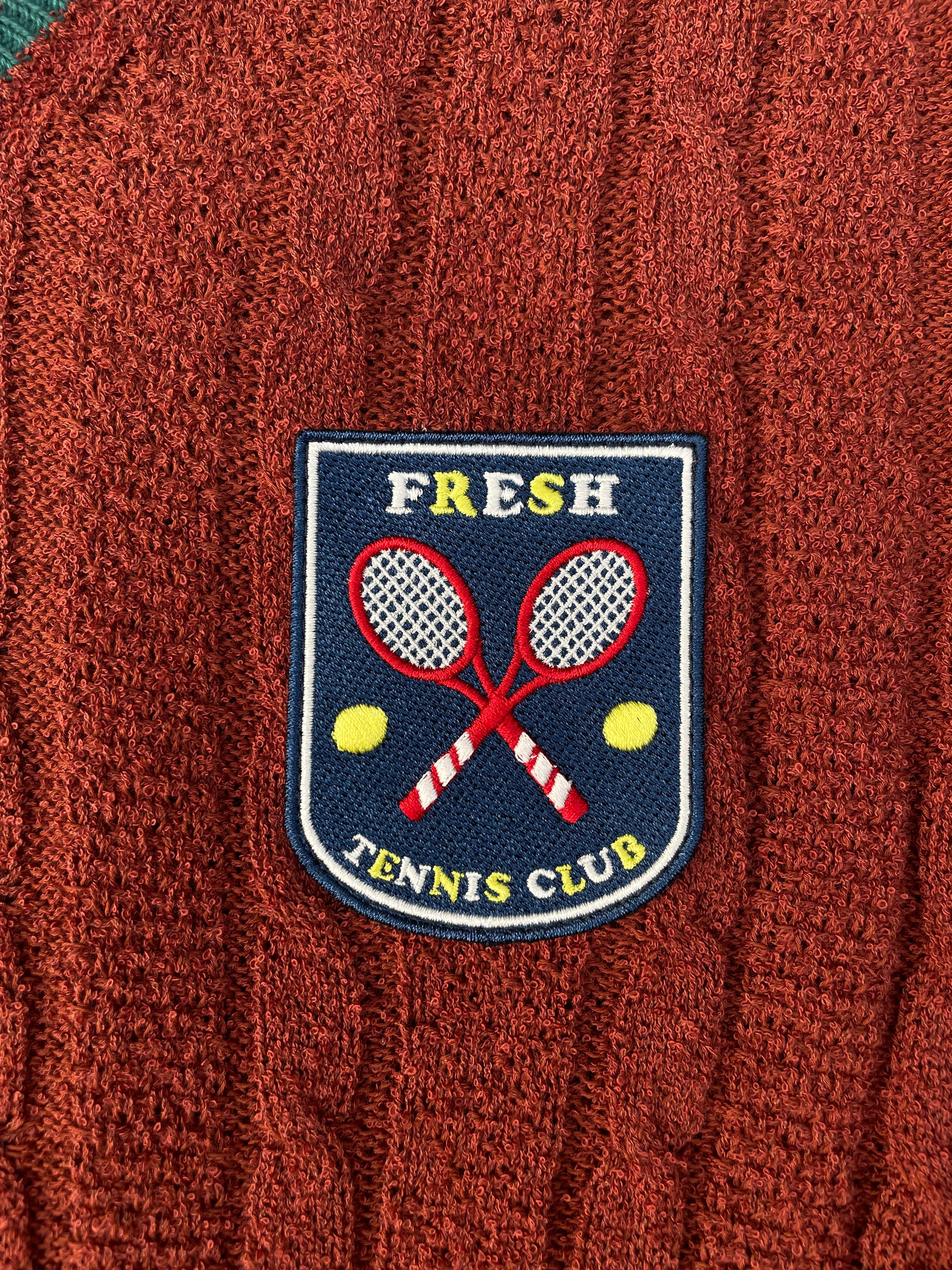 FRESH Tennis Club - Pull en coton à col en V - Marron