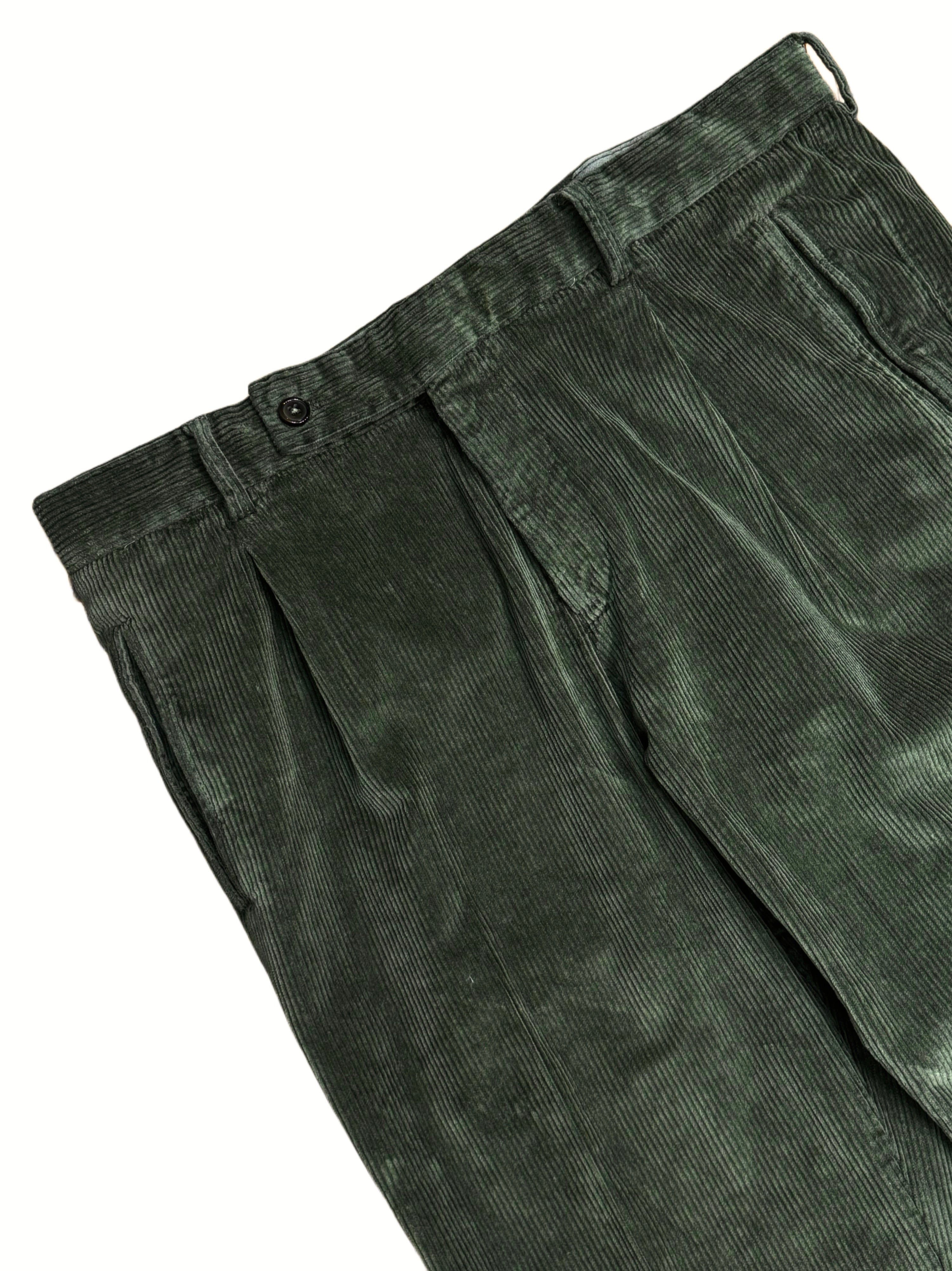 Pantaloni chino a pieghe in velluto a coste FRESCO in verde militare