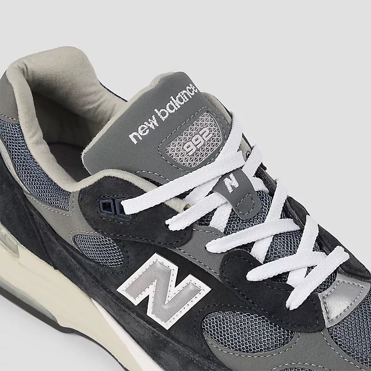 NEW BALANCE Made in USA 992 Shoes Navy With Grey 006 and White