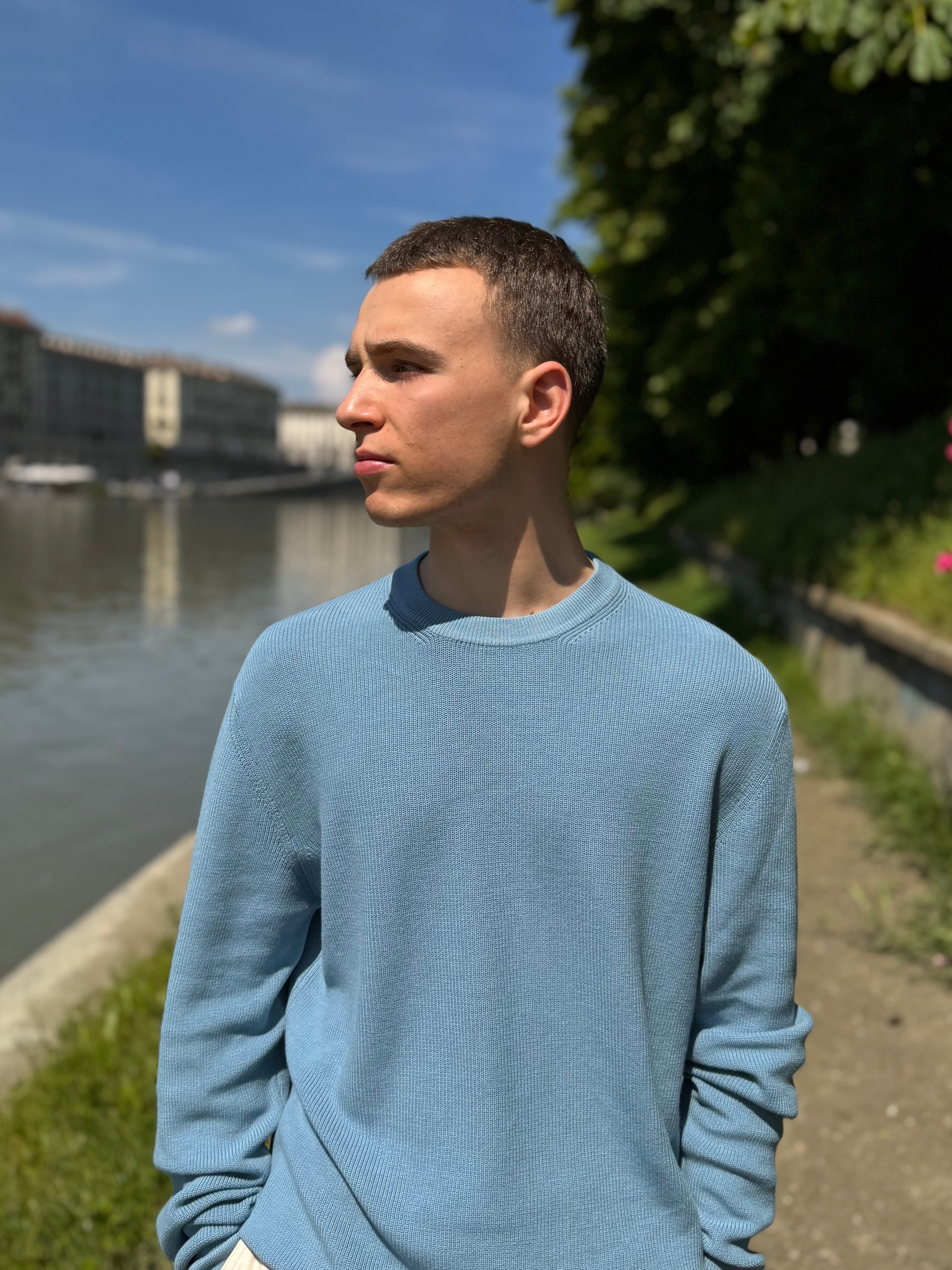 Pull ras du cou en coton italien FRESH René bleu bébé
