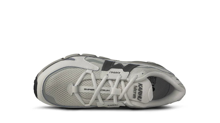 KARHU Super Fulcrum Blanc De Blanc Dark Gull Grey