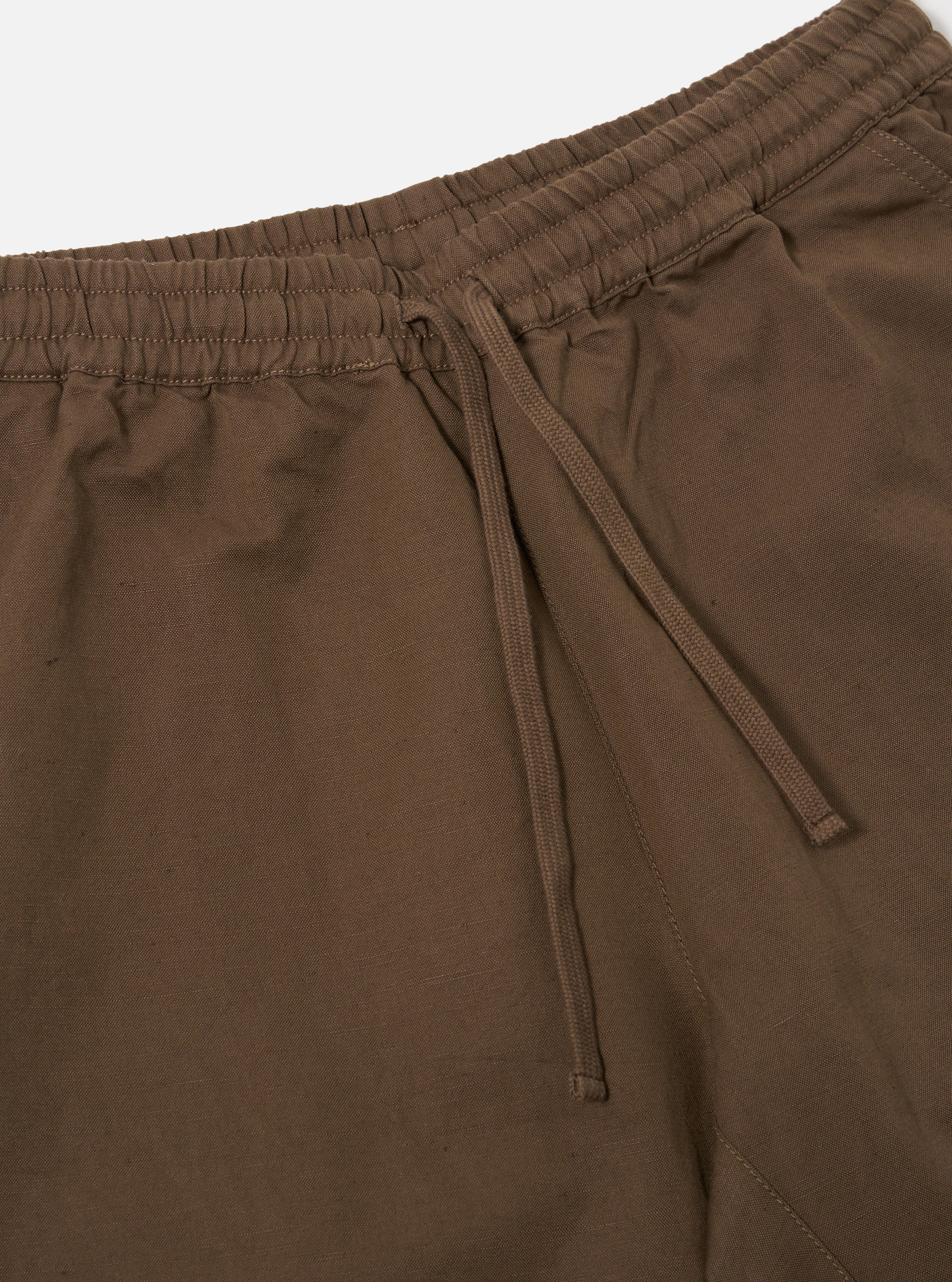 UNIVERSAL WORKS Simple Short in Khaki Linen Slub Weave