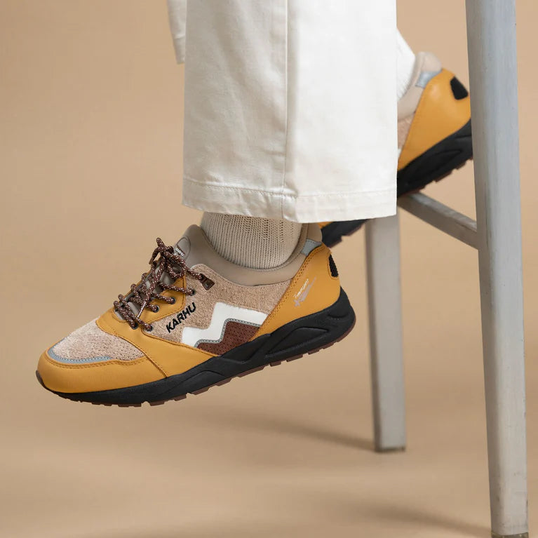 KARHU Aria 95 Oak Buff White