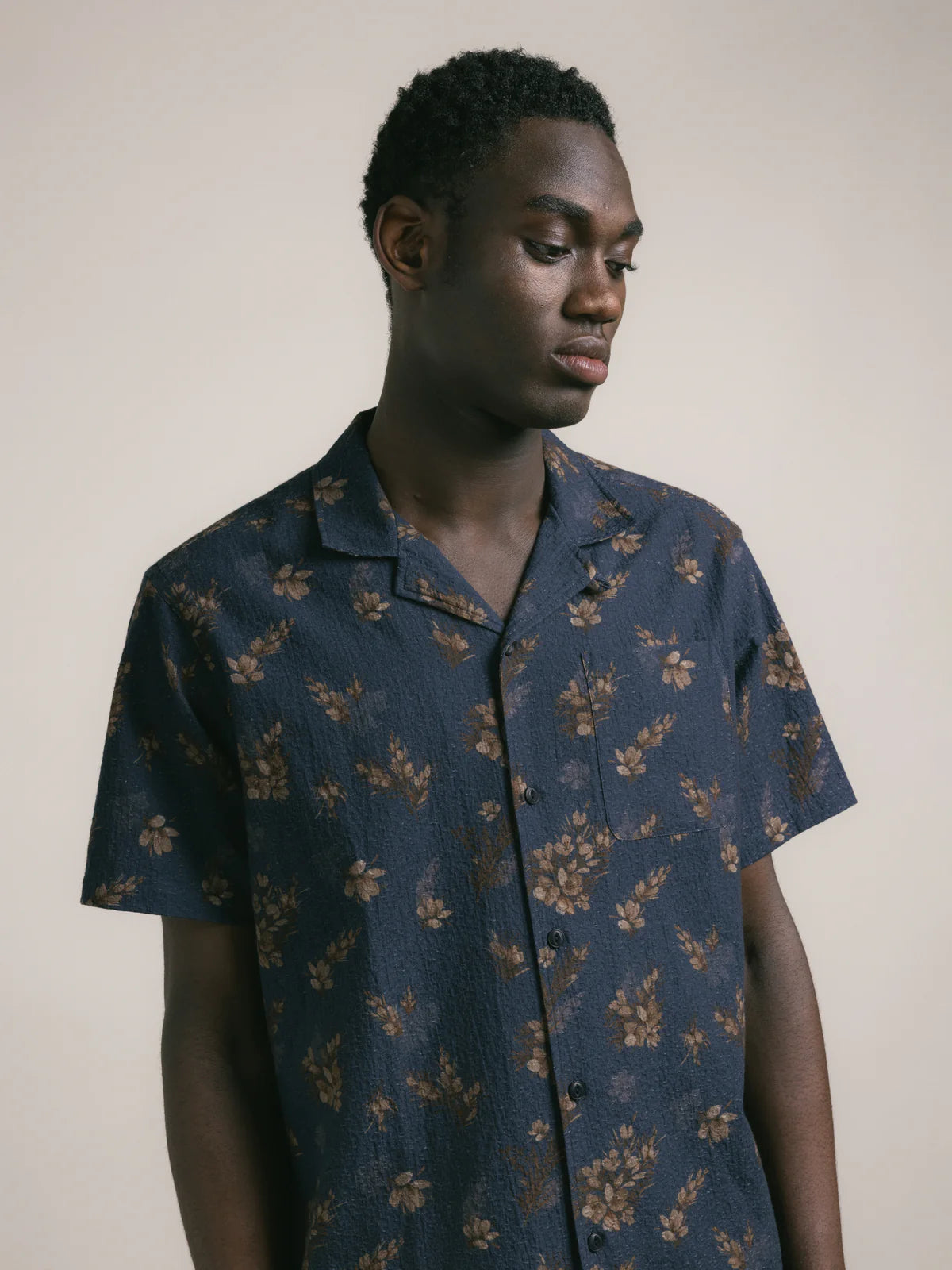 KESTIN Crammond Shirt in Dark Navy Gorse Print Cotton