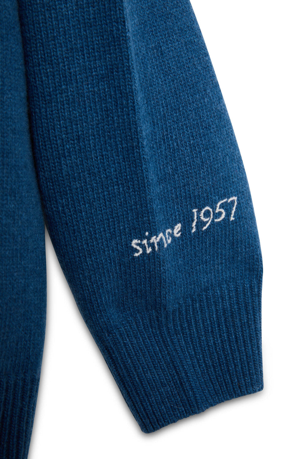 PRESIDENT’s Cardigan pocket P'S
Lambswool Embroidery Ocean Blue