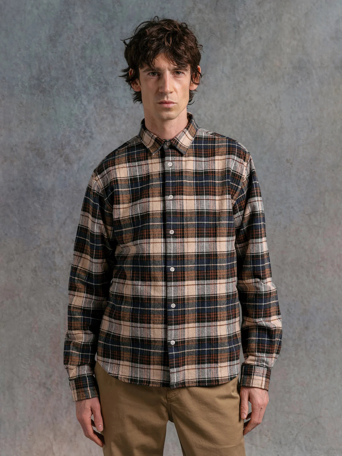 KESTIN Dirleton Shirt in Navy Check Heavy Flannel Cotton