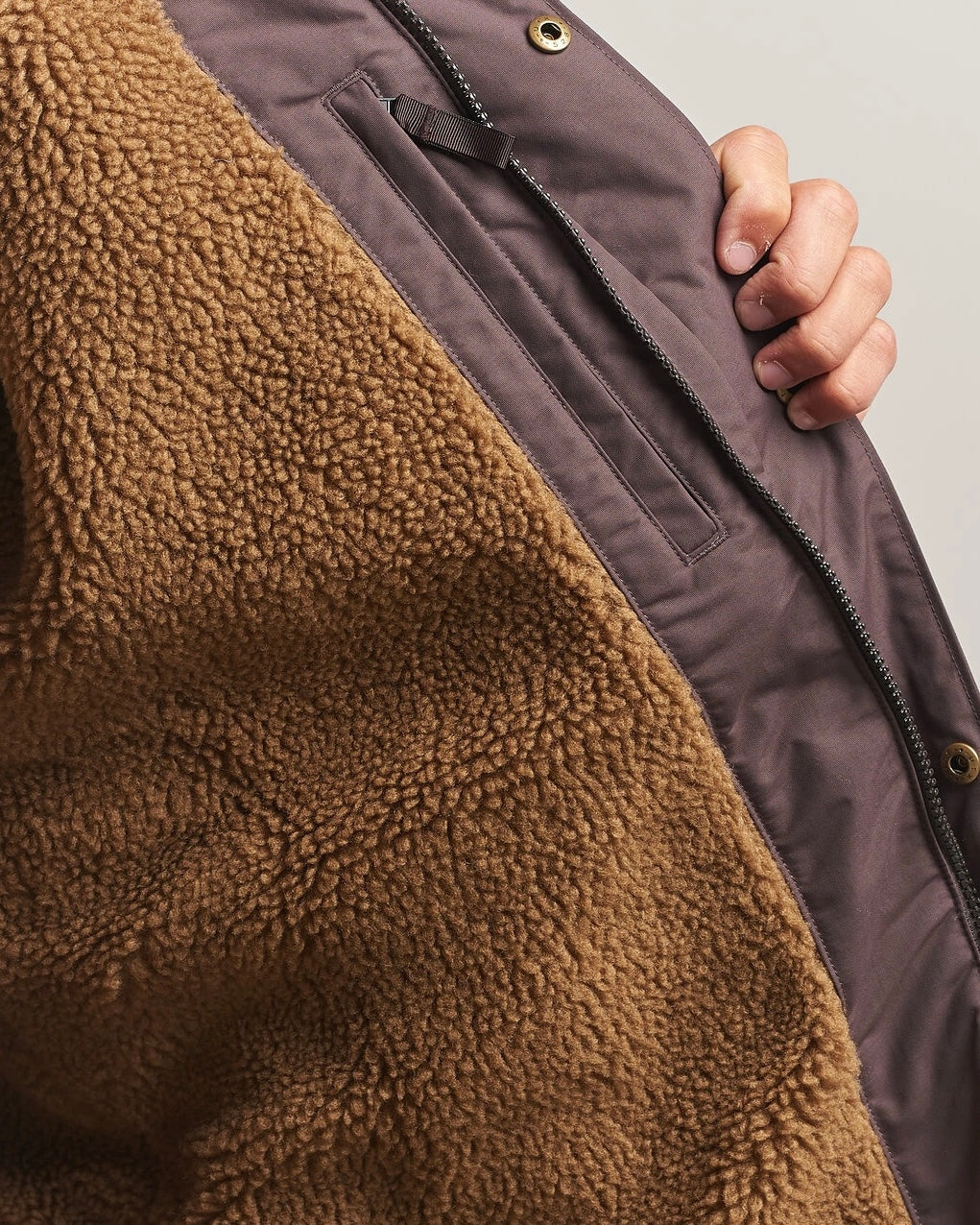 PATAGONIA Men's Isthmus Parka Den Brown