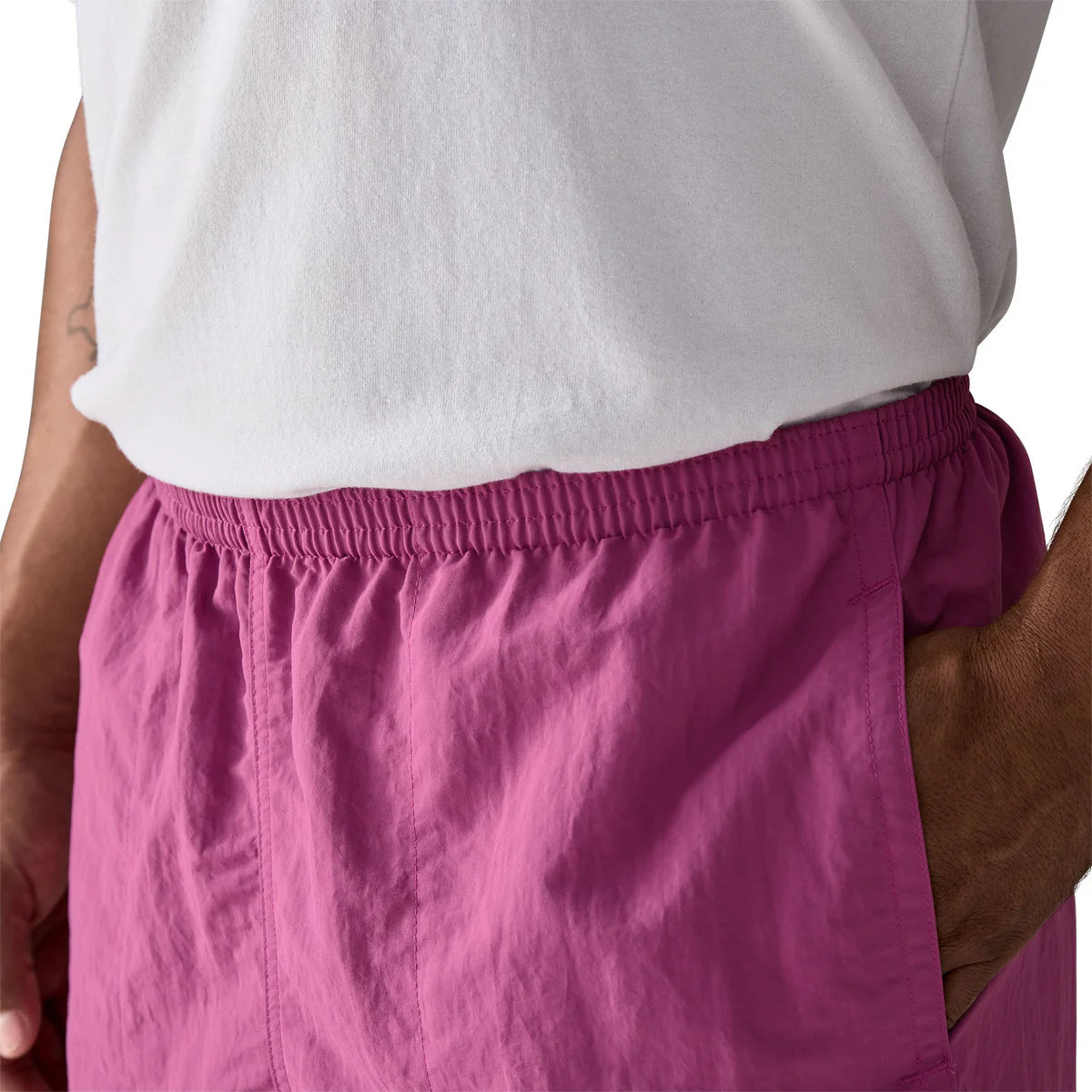 PATAGONIA Men's Baggies™ Shorts - 5" '95 Oval Logo: Magenta Sbiadito