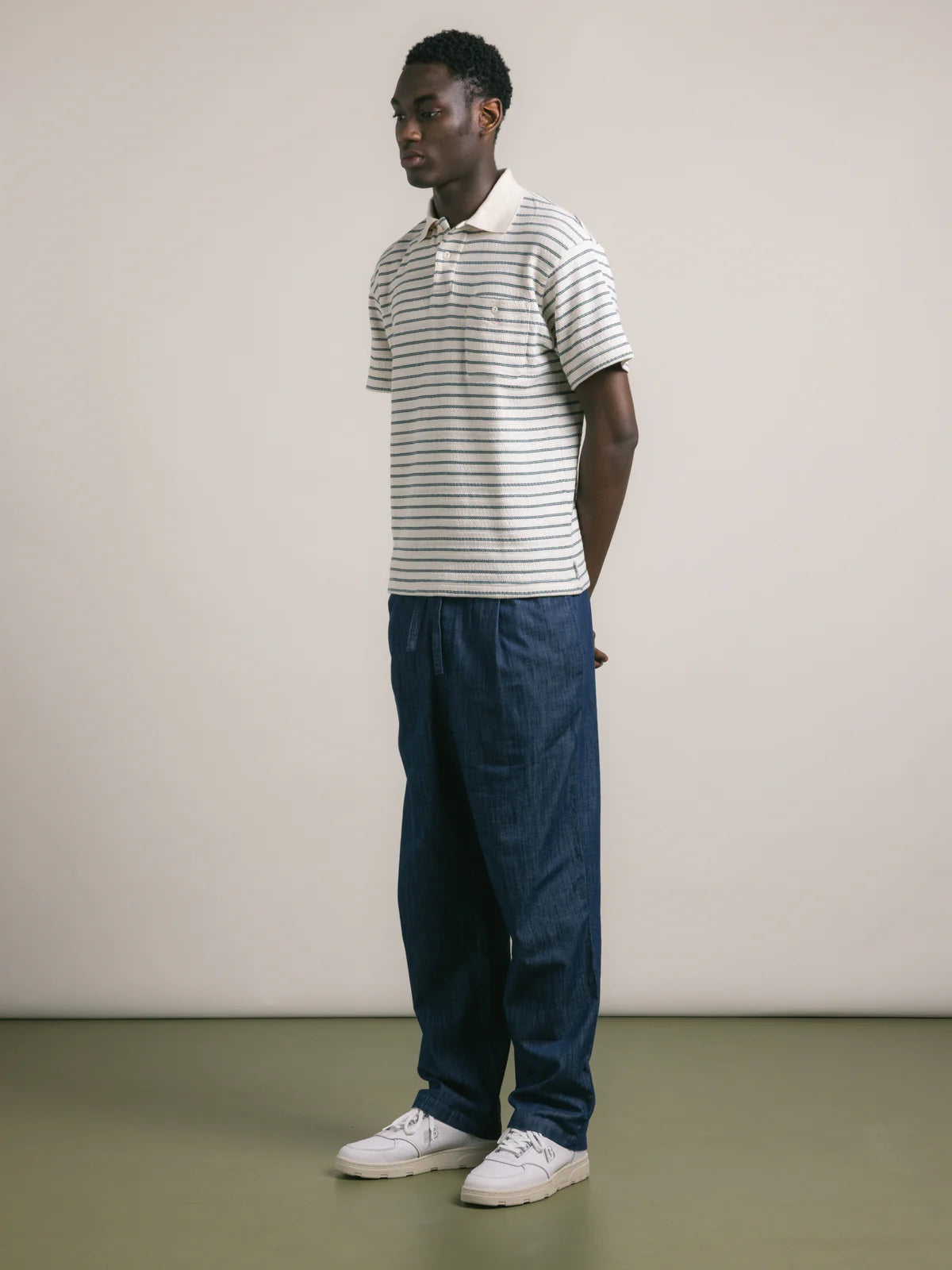 Polo KESTIN Fly Dunn a righe in maglia di cotone organico ecru verde