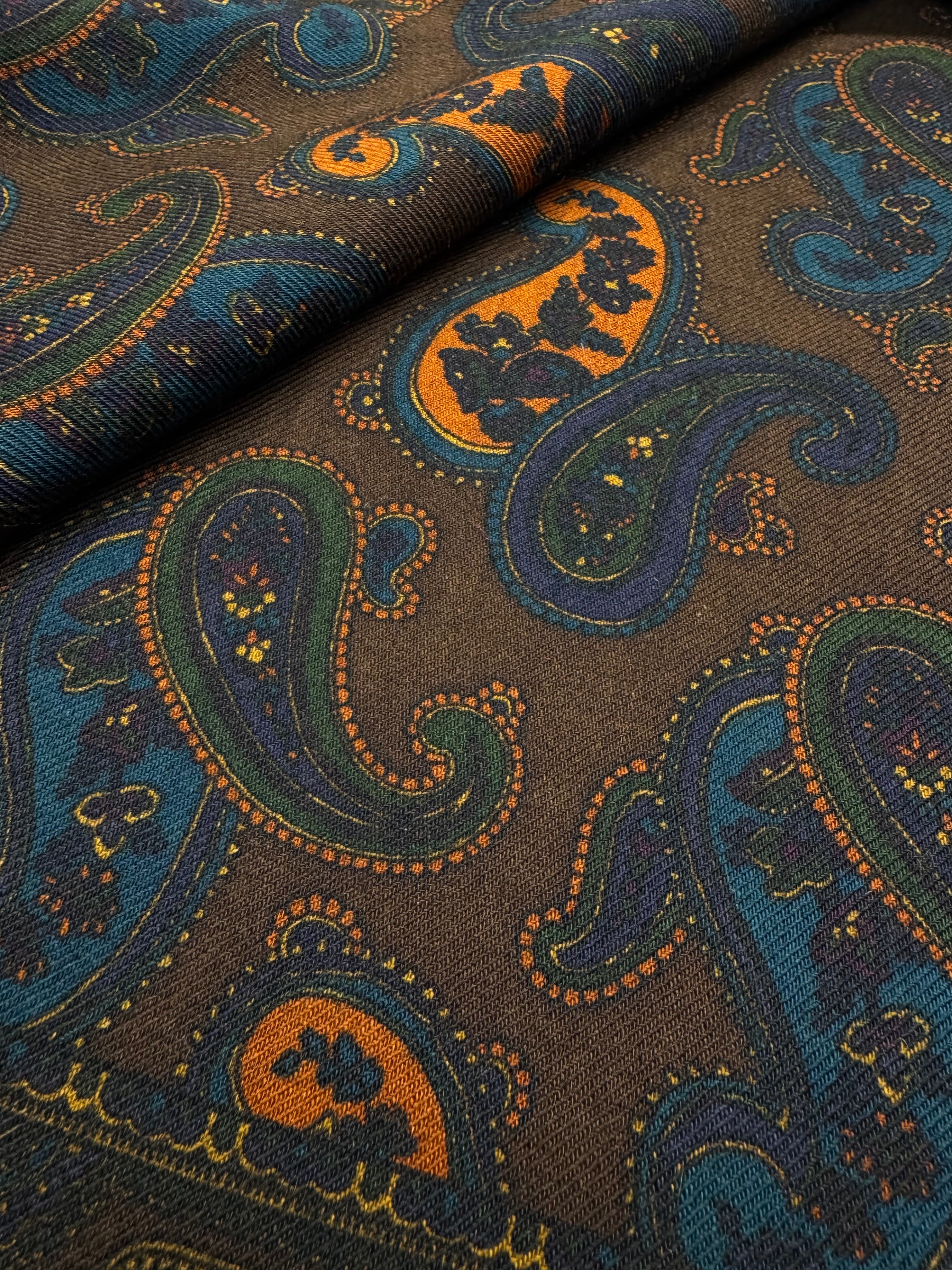 FRESH Wool Scarf in Golf Paisley