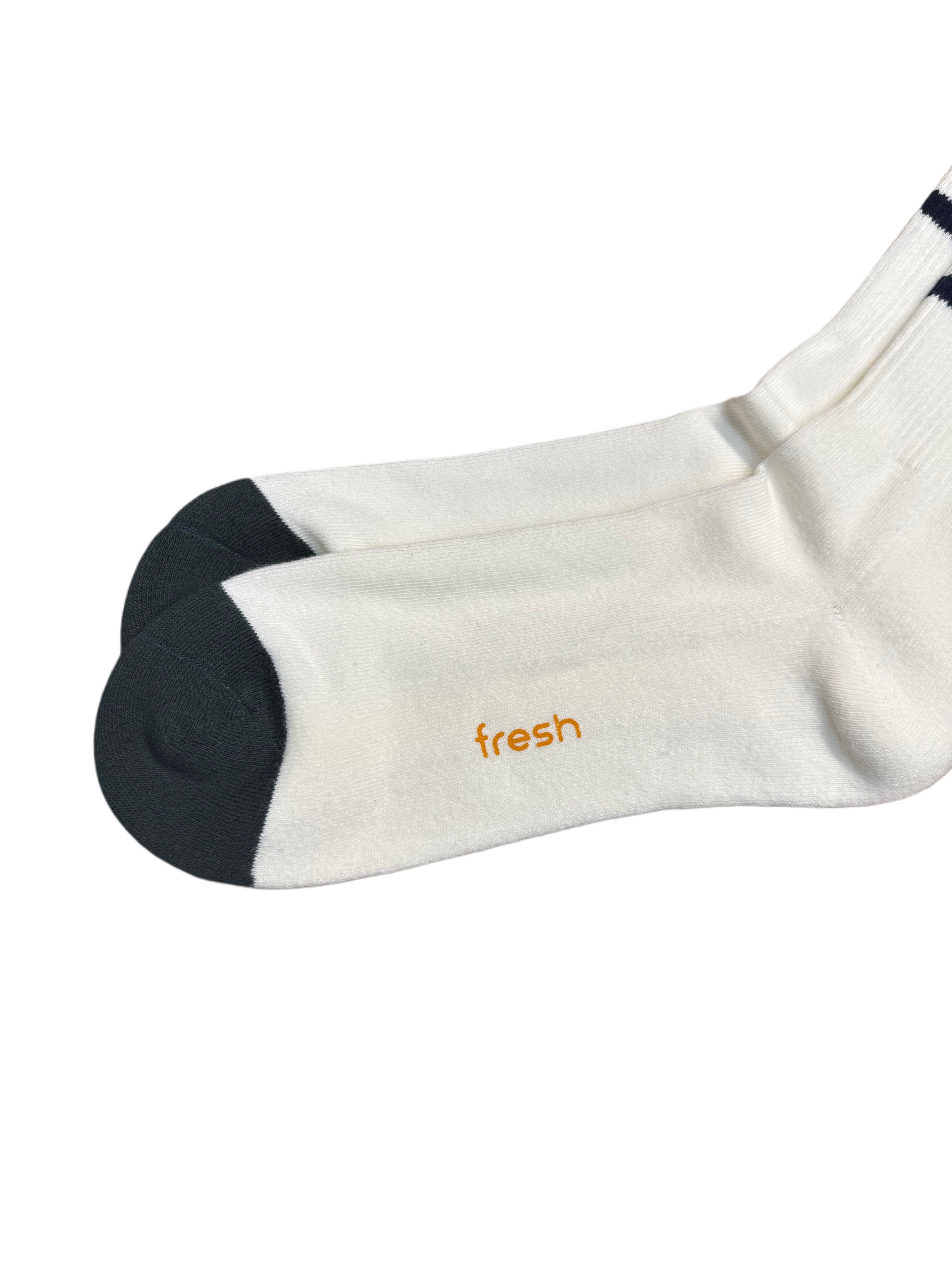 FRESH Cardigan Lovers Cotton Mid-Calf Lenght Socks in White Green