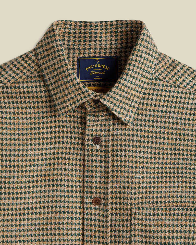 PORTUGUESE FLANNEL Abstract Pied Poule Green Shirt