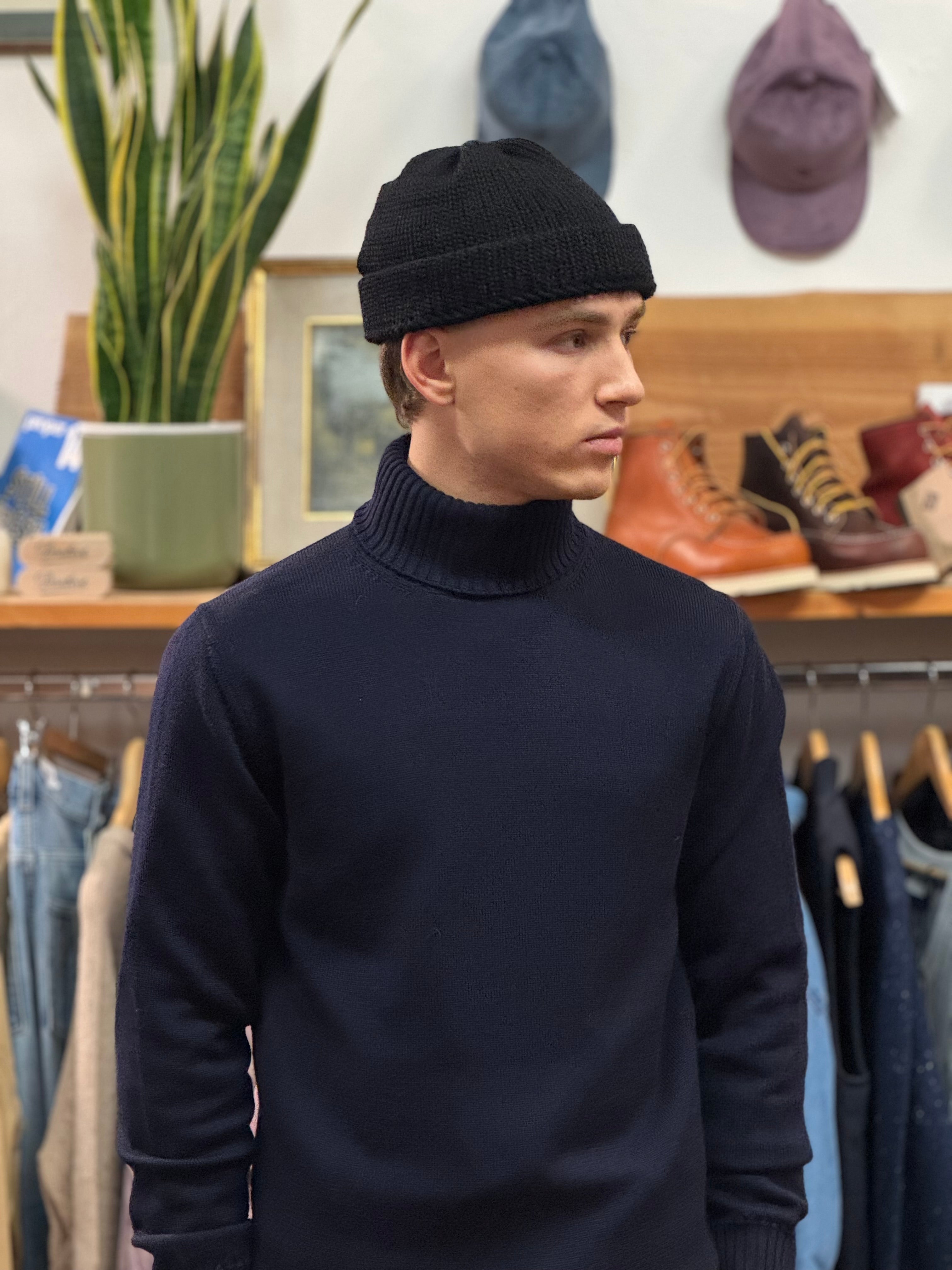 FRESH Connery MerIno Wool Roll Neck in Navy